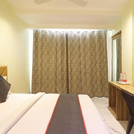 Hotel Good Vibe Near Delhi Igi Airport New Delhi Exteriör bild