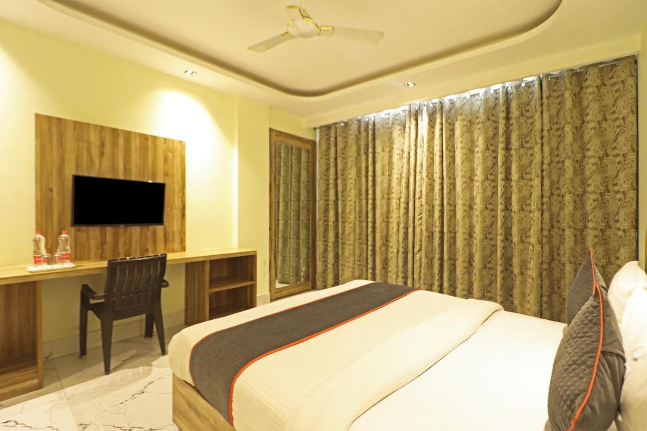 Hotel Good Vibe Near Delhi Igi Airport New Delhi Exteriör bild