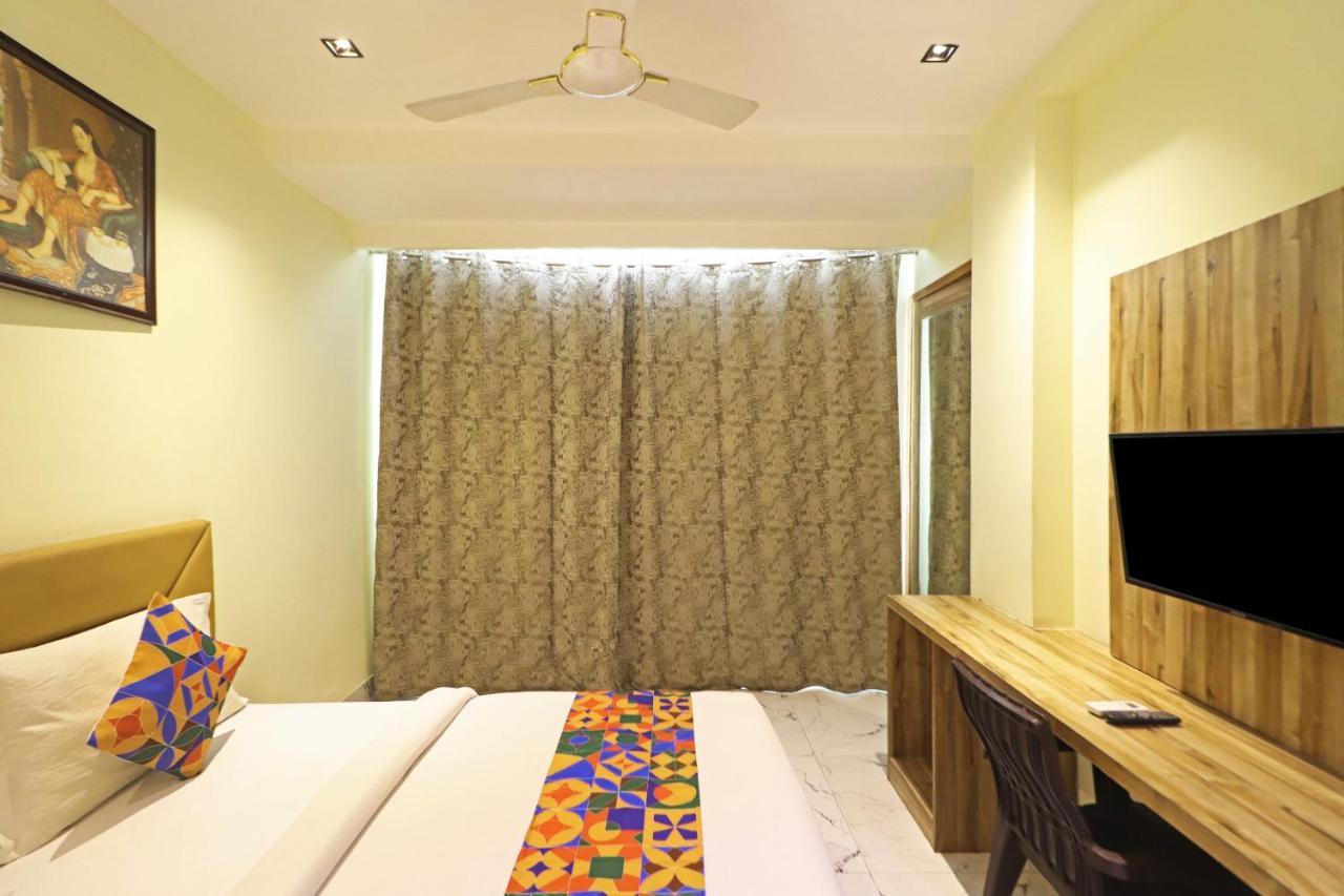 Hotel Good Vibe Near Delhi Igi Airport New Delhi Exteriör bild