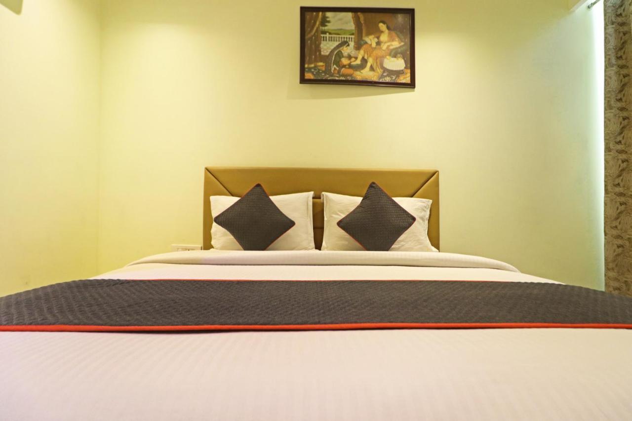 Hotel Good Vibe Near Delhi Igi Airport New Delhi Exteriör bild