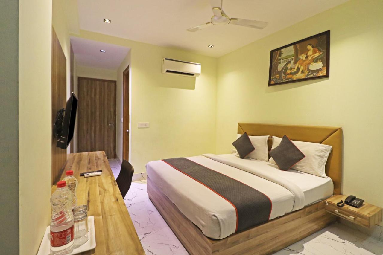 Hotel Good Vibe Near Delhi Igi Airport New Delhi Exteriör bild
