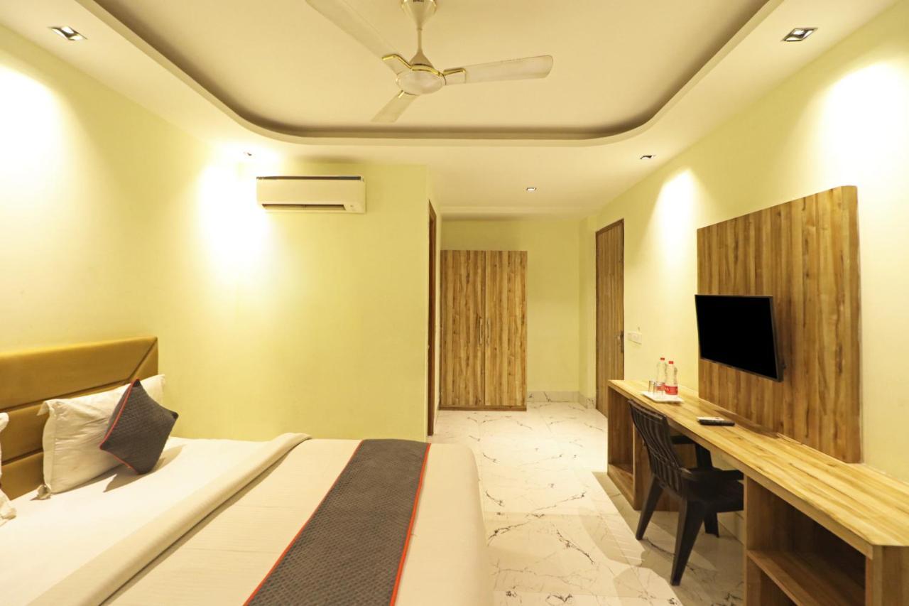 Hotel Good Vibe Near Delhi Igi Airport New Delhi Exteriör bild