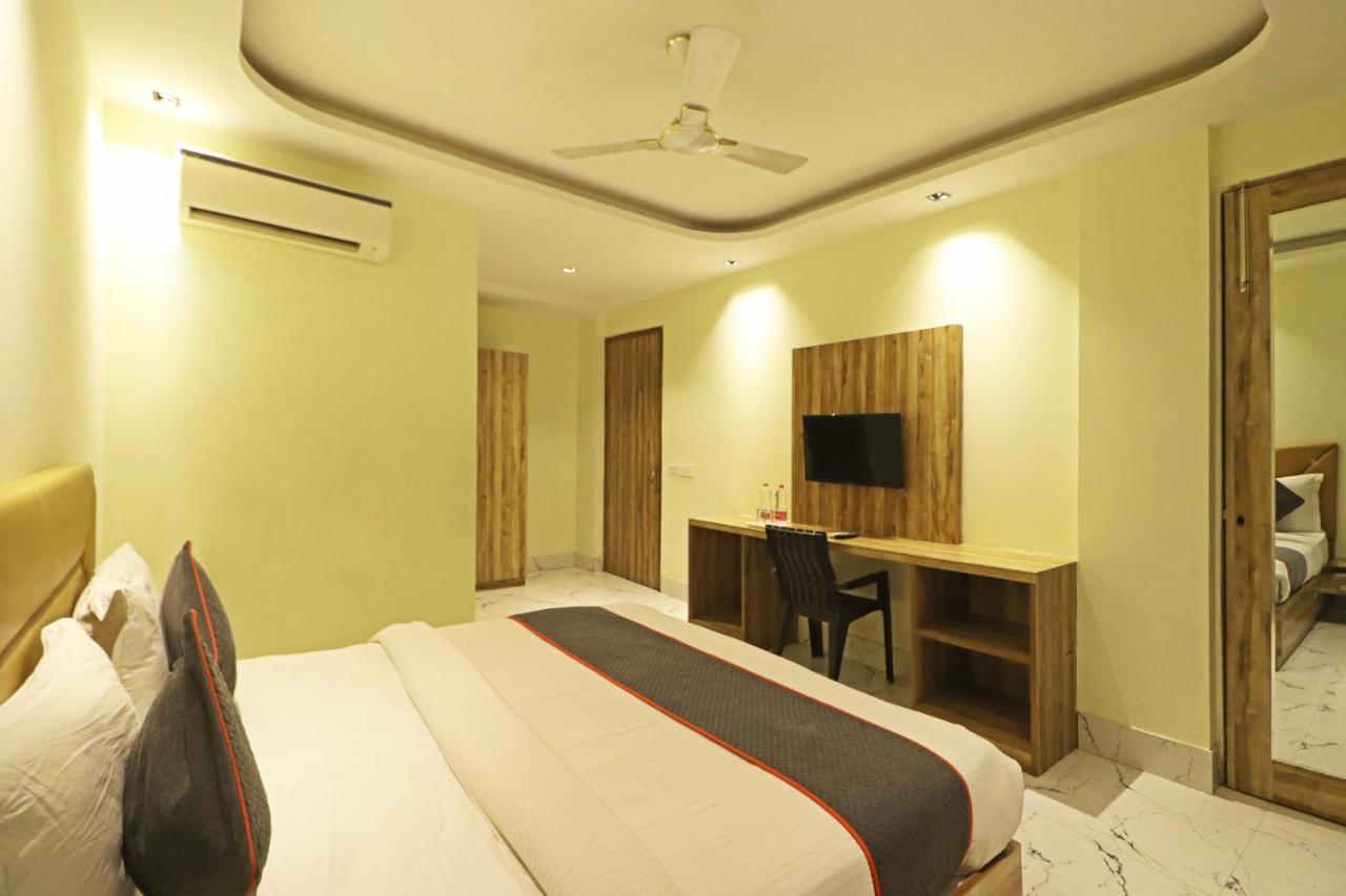 Hotel Good Vibe Near Delhi Igi Airport New Delhi Exteriör bild